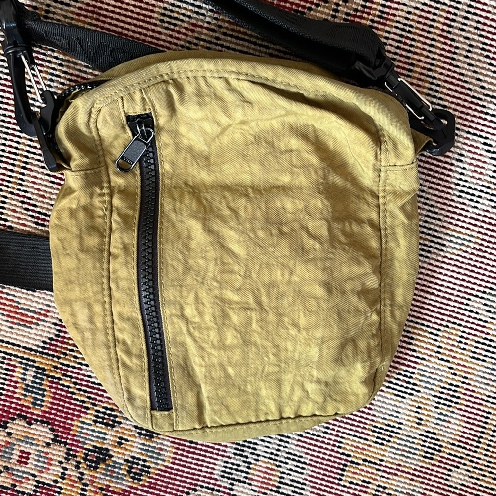 BAGGU Crossbody Bag